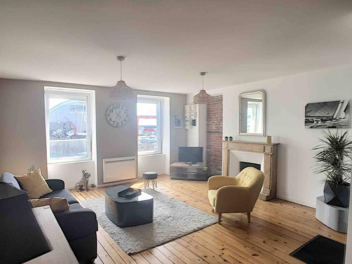 Отель 60 Rue Du Port Гранвиль Экстерьер фото