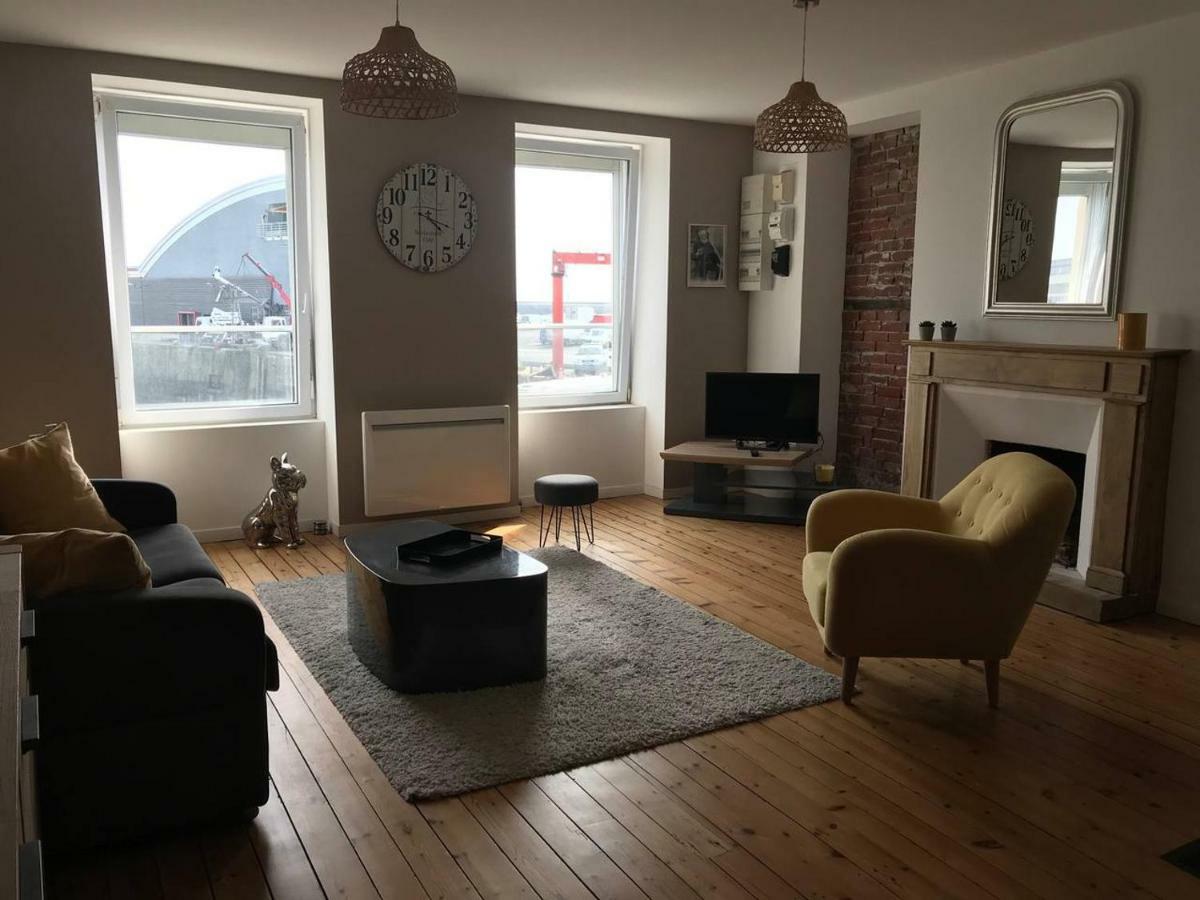 Отель 60 Rue Du Port Гранвиль Экстерьер фото